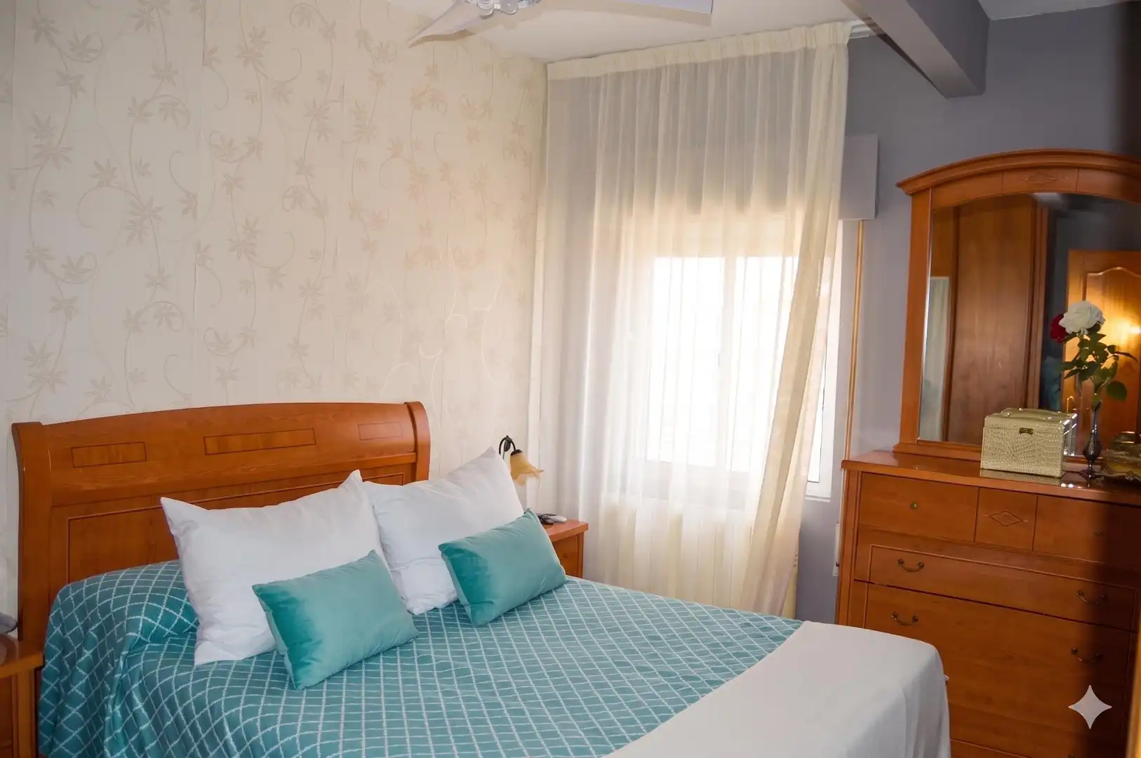Habitación de Piso en venta en Sierra de Fuentes con Balcón