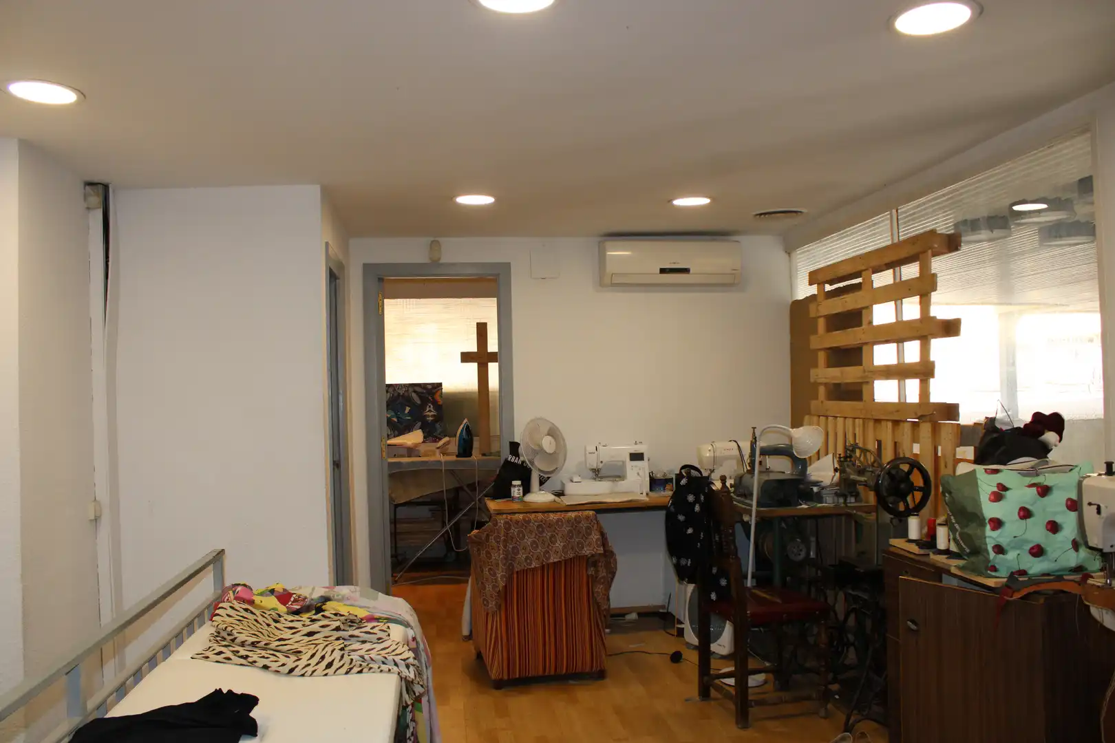 Local comercial en venda a Cardenal Margarit 14, imagen 3