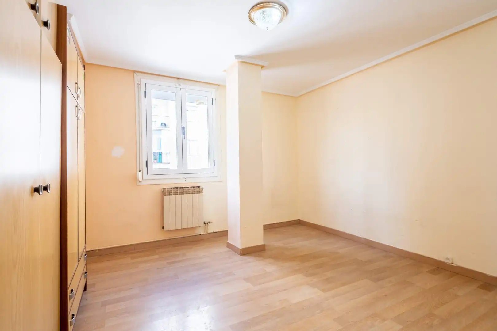 Habitación de Piso en venta en Zaragoza con Calefacción y Parquet