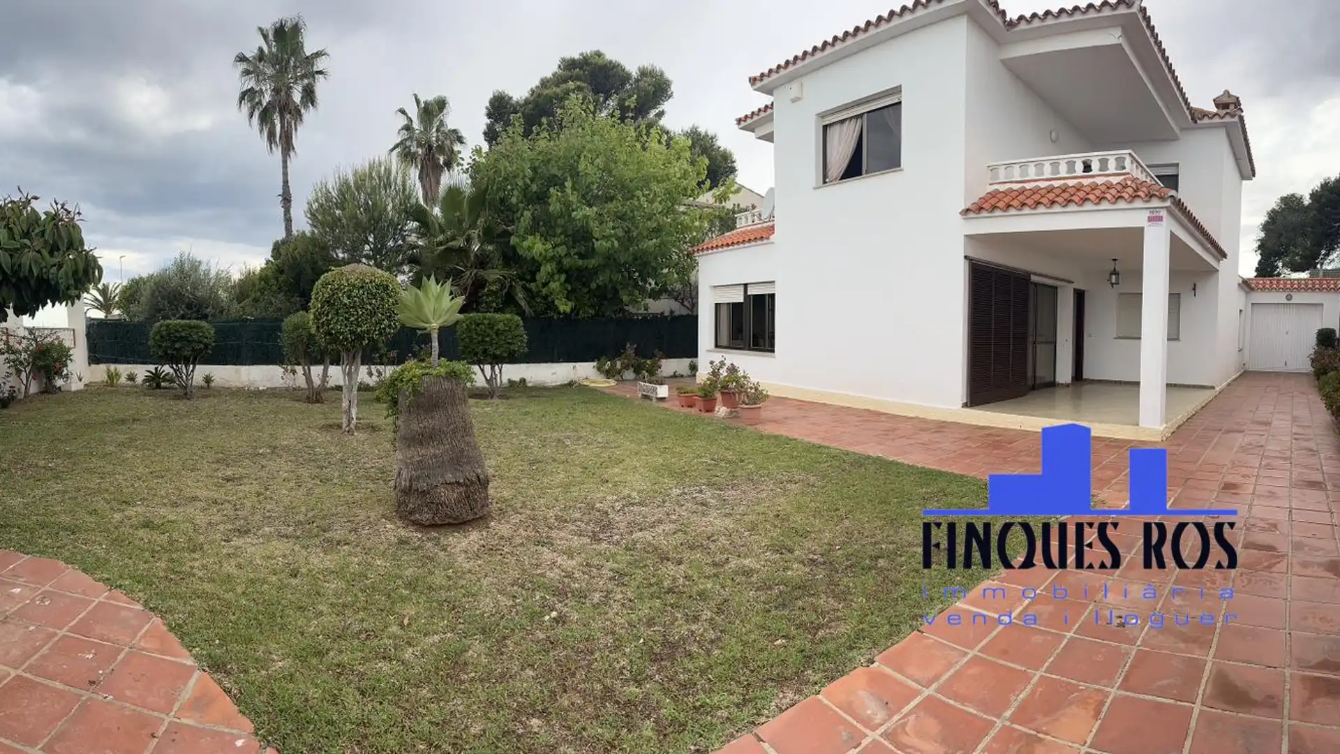 Exterior view of Houses for sale in Vinaròs  with Private garden, Terrace and Furnished