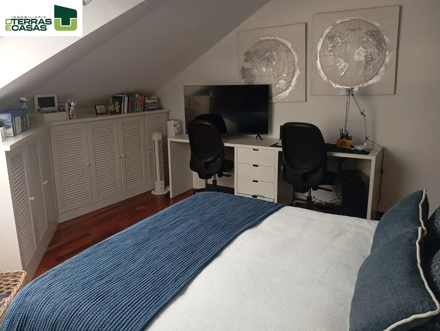 Habitación de Ático en venta en Pontevedra Capital  con Calefacción, Terraza y Trastero