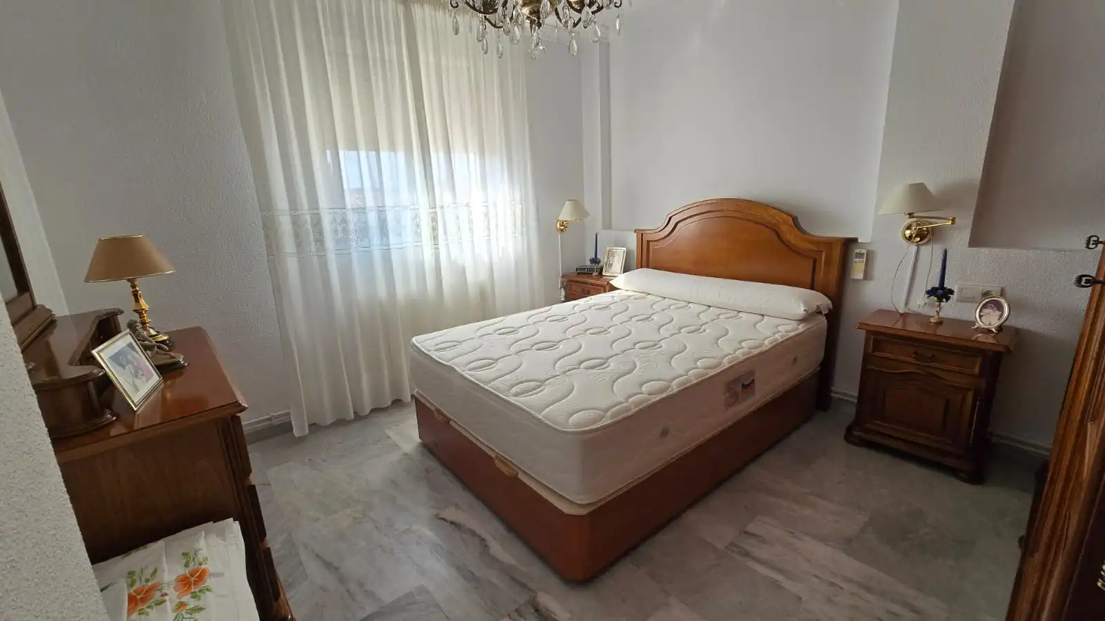 Dormitori de Casa o xalet en venda en Úbeda amb Aire condicionat, Calefacció i Jardí privat