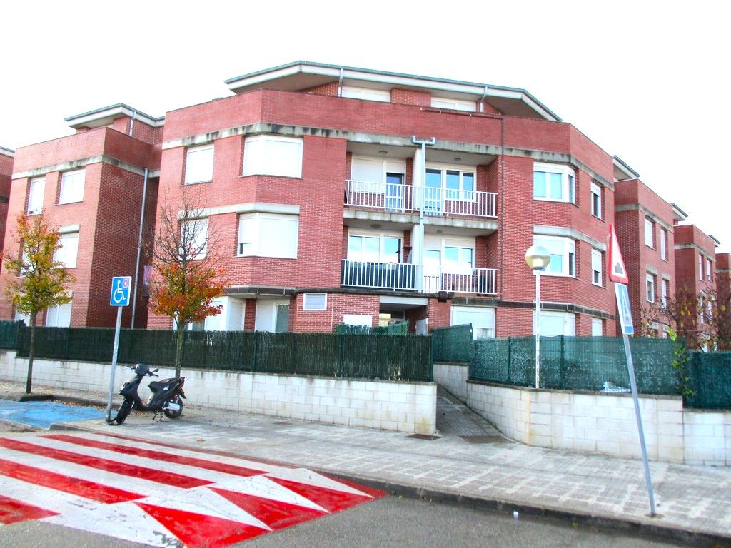 Exterior view of Garage for sale in Santa Cruz de Bezana