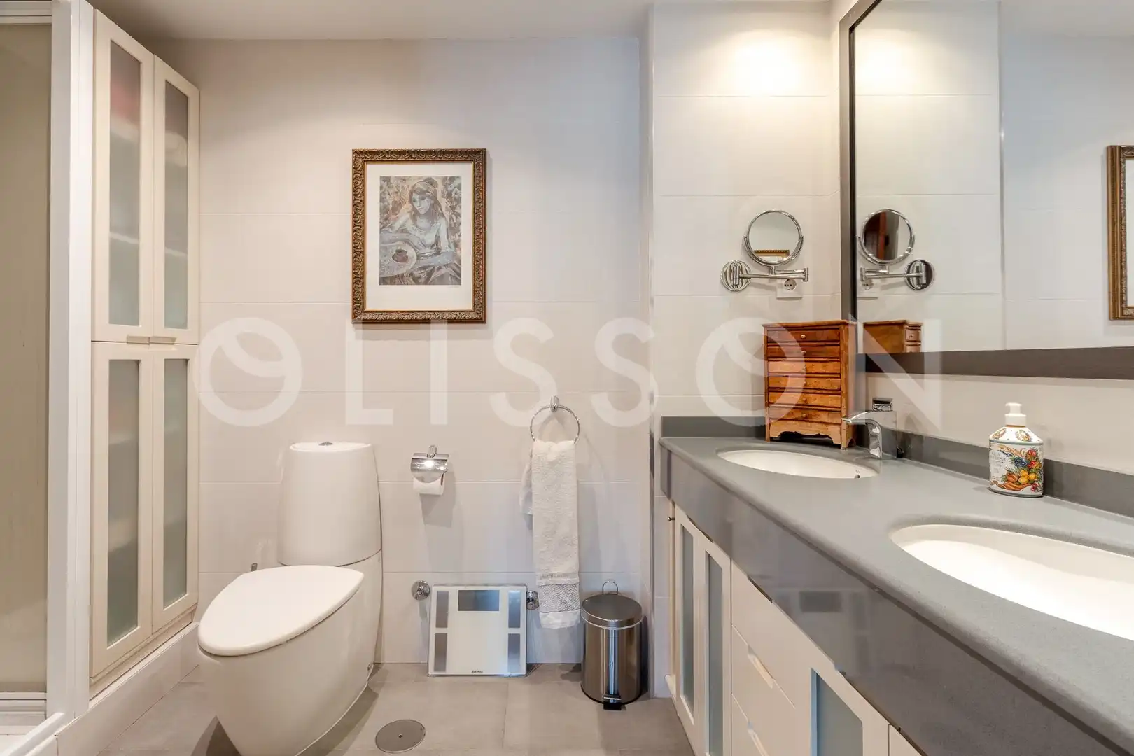 Baño de Piso en venta en Madrid con Calefacción, Terraza y Trastero