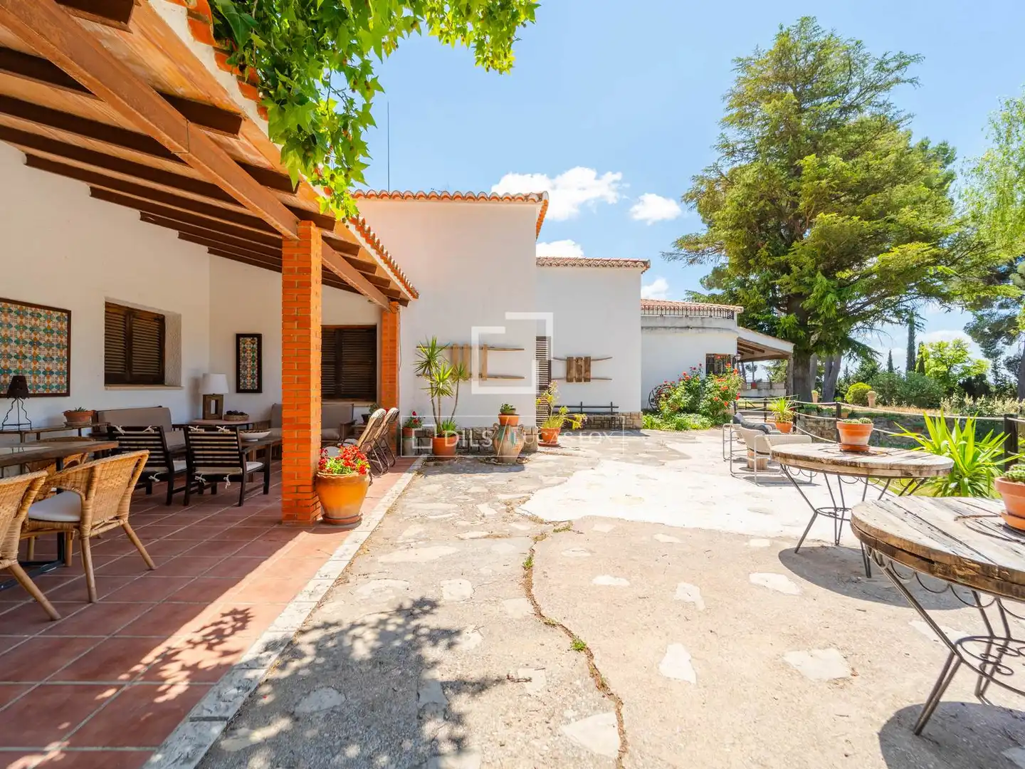 Terrassa de Finca rústica en venda en Requena amb Calefacció, Jardí privat i Terrassa
