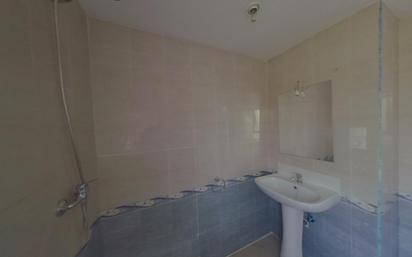 Bathroom of Flat for sale in  Granada Capital