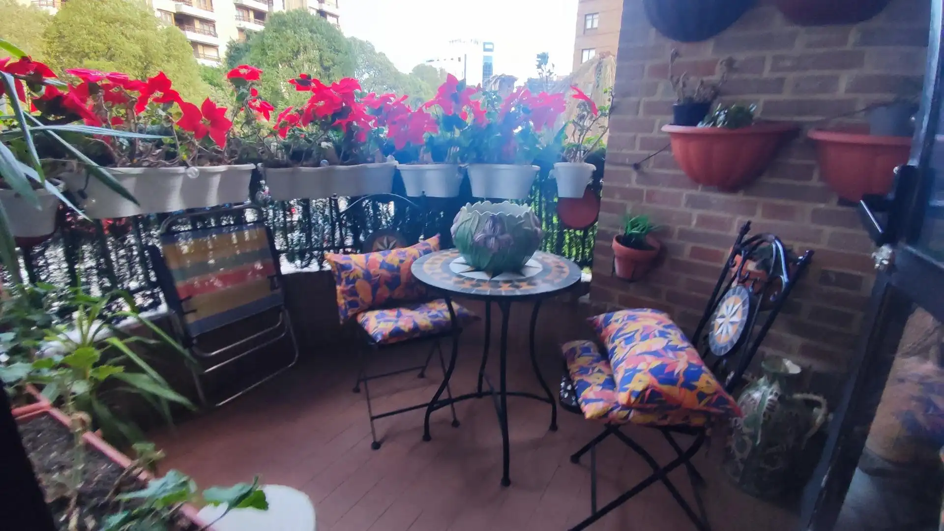 Terrassa de Pis en venda en Gijón  amb Calefacció, Jardí privat i Terrassa