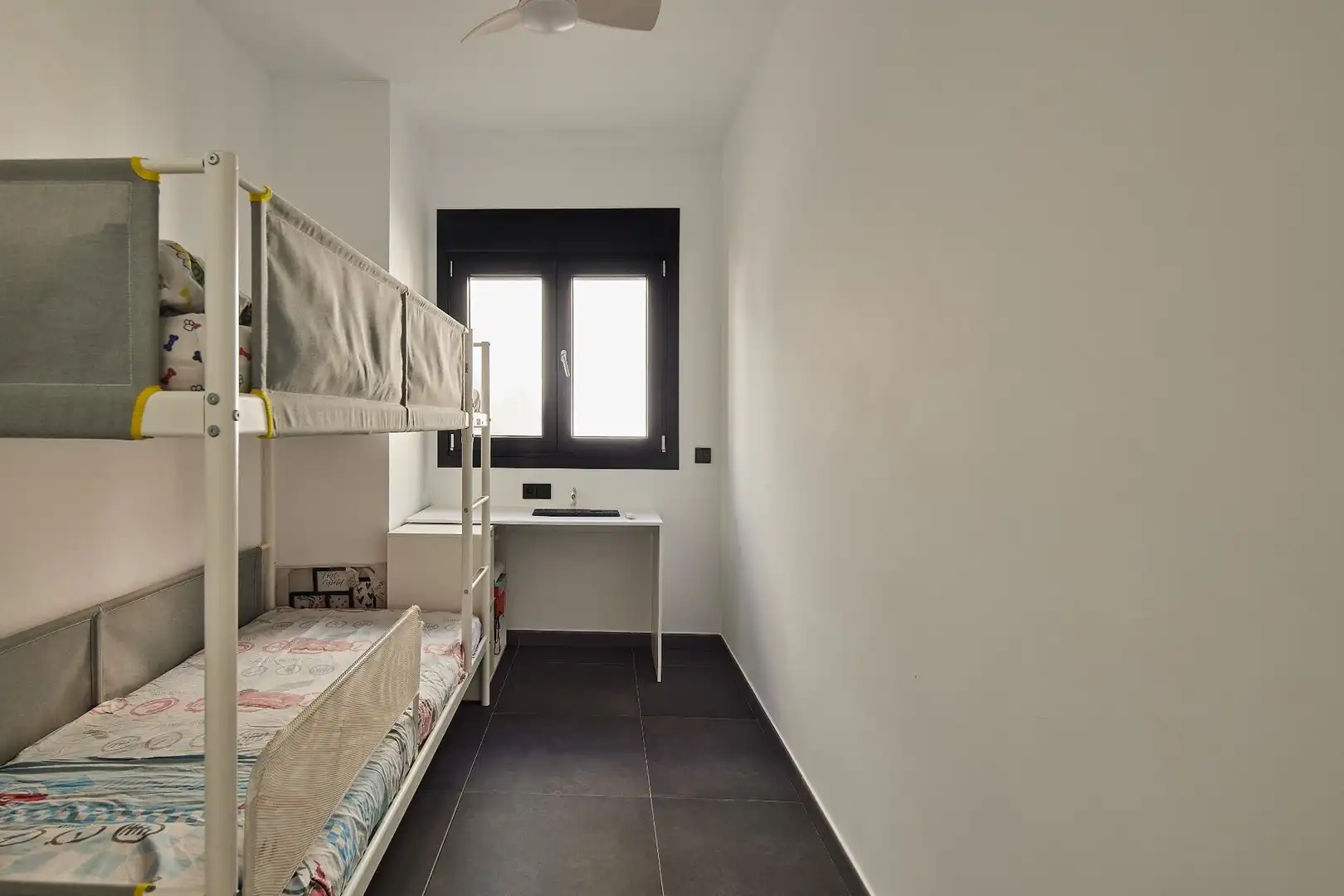 Habitación de Dúplex en venta en Cádiz con Aire acondicionado y Trastero