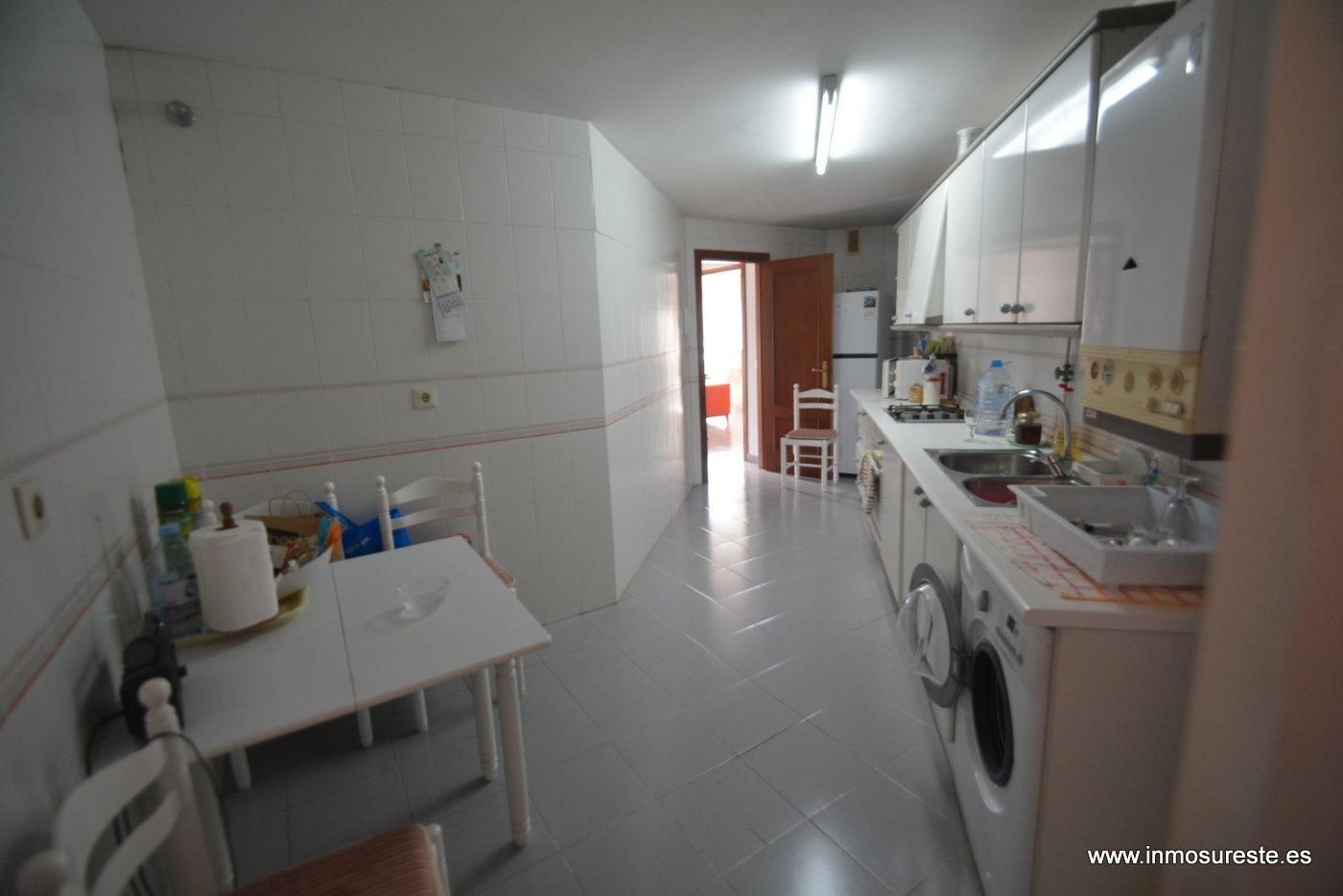Cuina de Pis en venda en Alicante / Alacant amb Aire condicionat, Jardí privat i Piscina comunitària