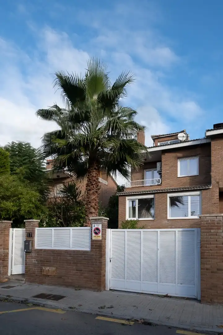 Vista exterior de Casa adosada en venda en Salou amb Aire condicionat, Calefacció i Jardí privat