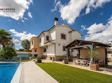 Xalet amb piscina en venda a Calle RIO DUERO