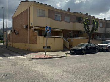 Duplex for sale in Avenida Cresta del Gallo 31