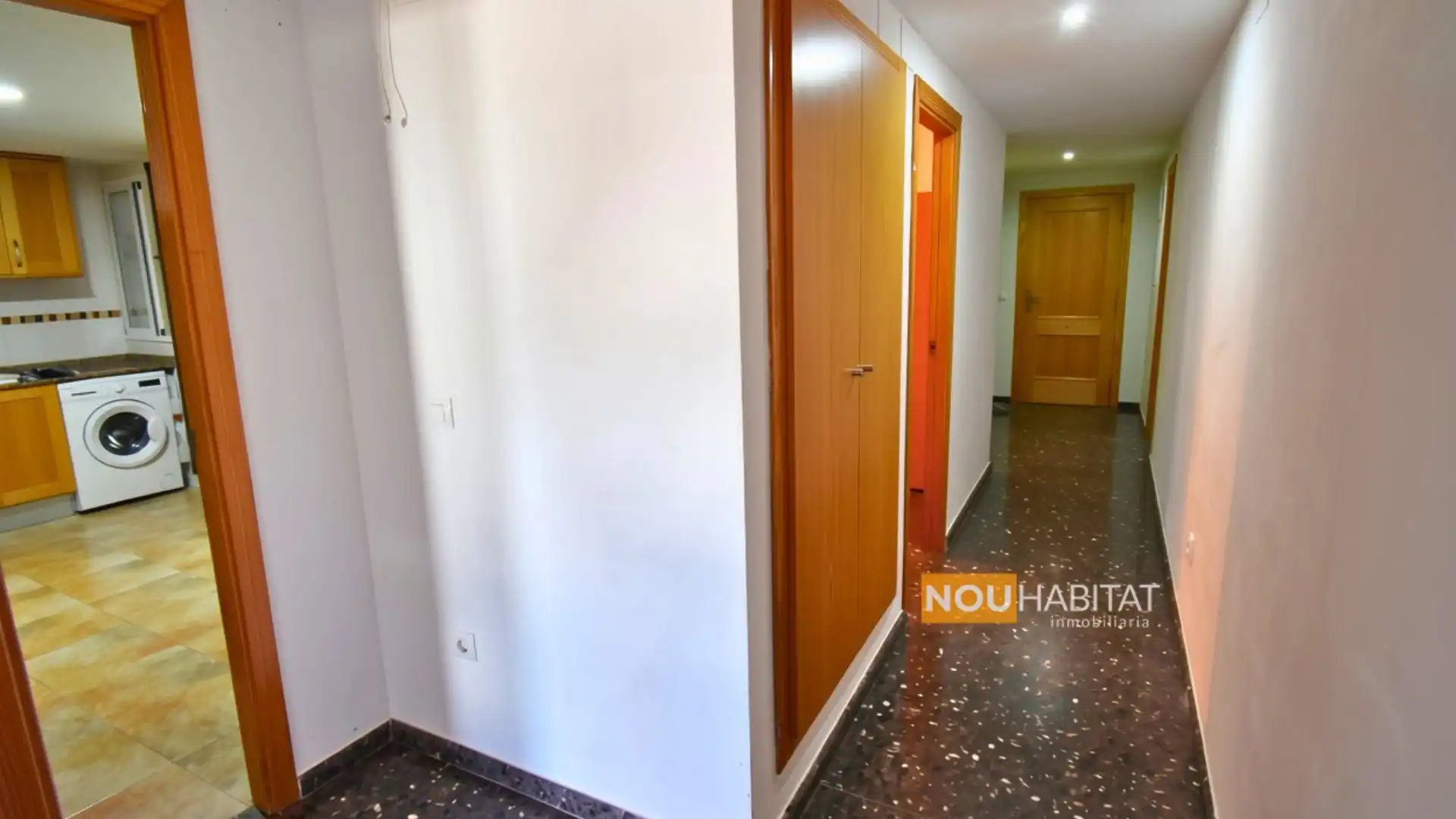Flat for sale in Montroi / Montroy  with Heating and Storage room