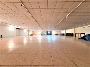 Nave industrial en venta en Coles