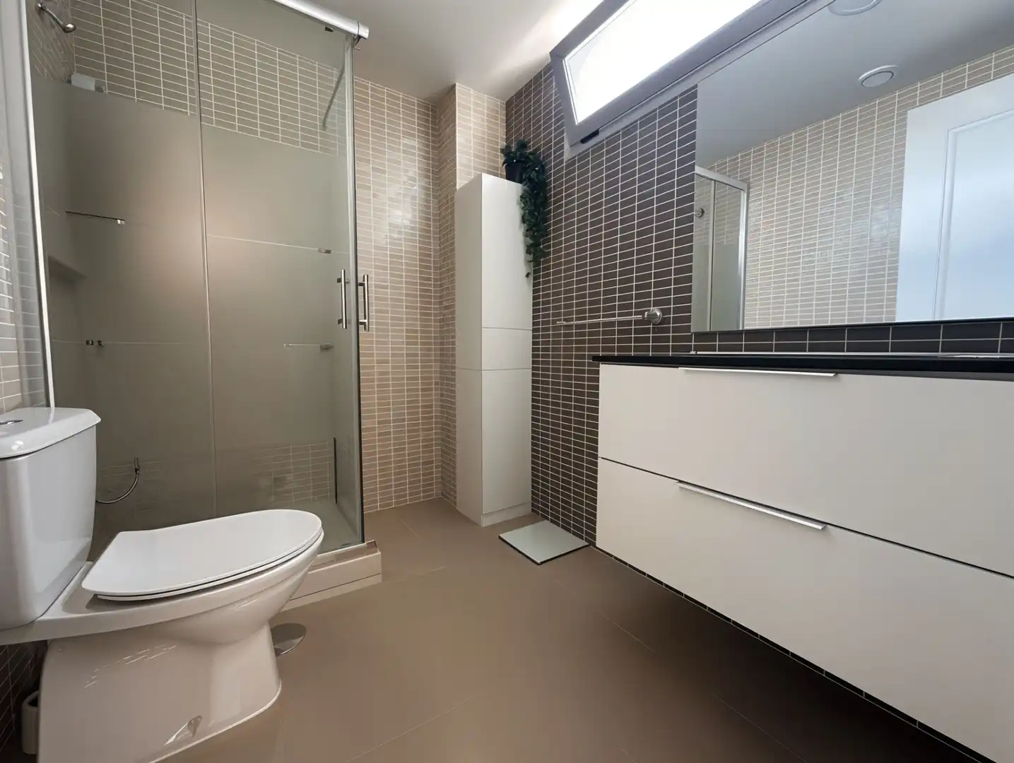 Bathroom of Flat for sale in Paracuellos de Jarama  with Air Conditioner, Heating and Terrace