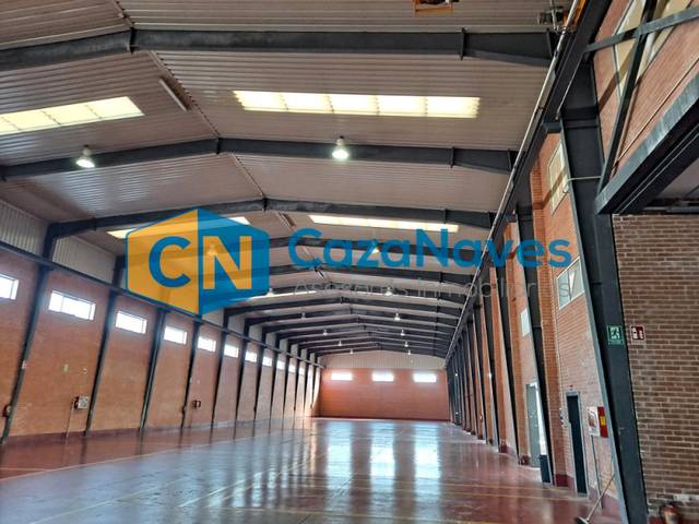 Nave industrial en Alquiler en Villafontana - Estoril I