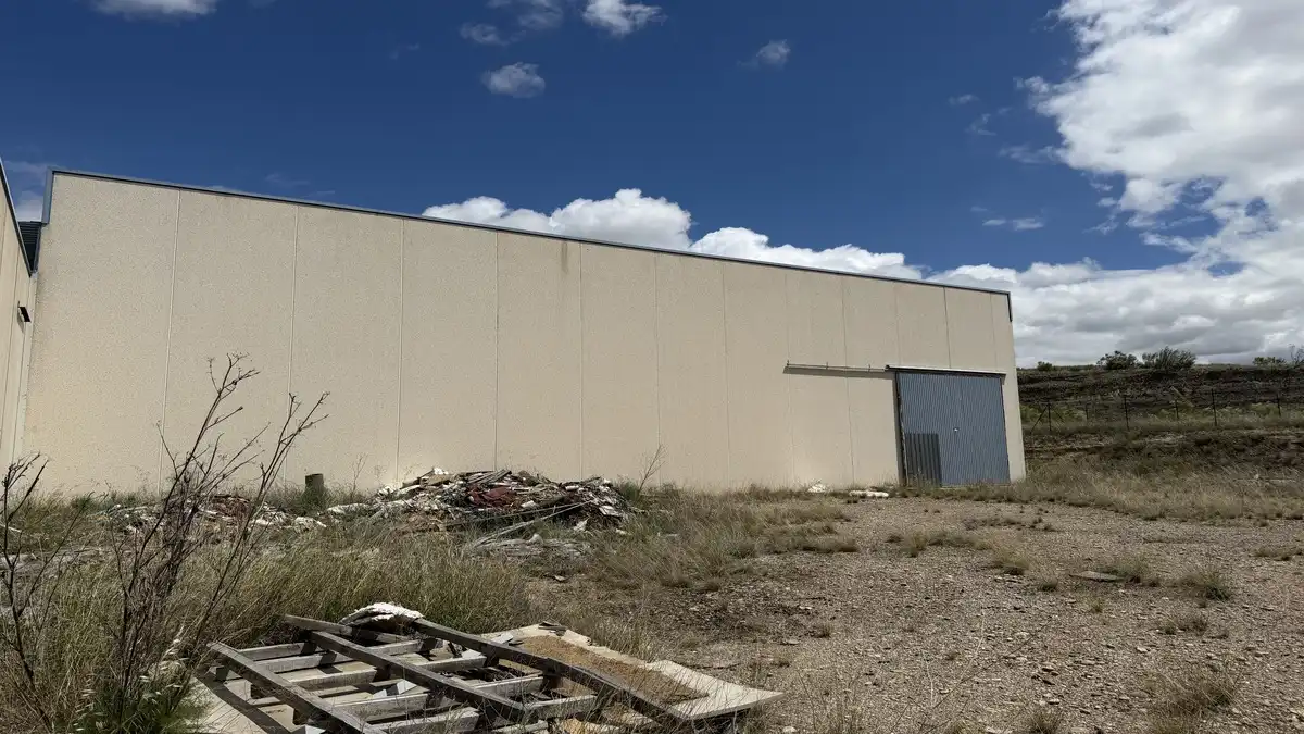 Vista exterior de Nau industrial en venda en San Mateo de Gállego