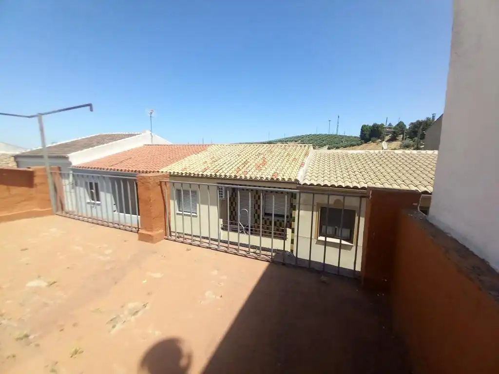 Vista exterior de Casa o chalet en venta en Martos con Terraza y Amueblado
