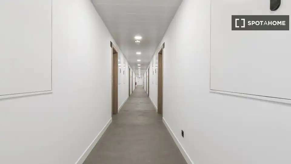 Habitación en Almenara -Ventilla