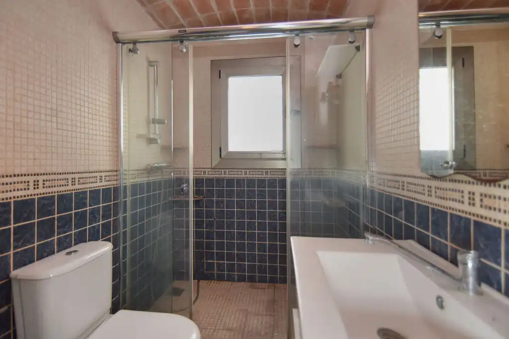 Bathroom of Houses for sale in Pineda de Mar  with Storage room and Swimming Pool
