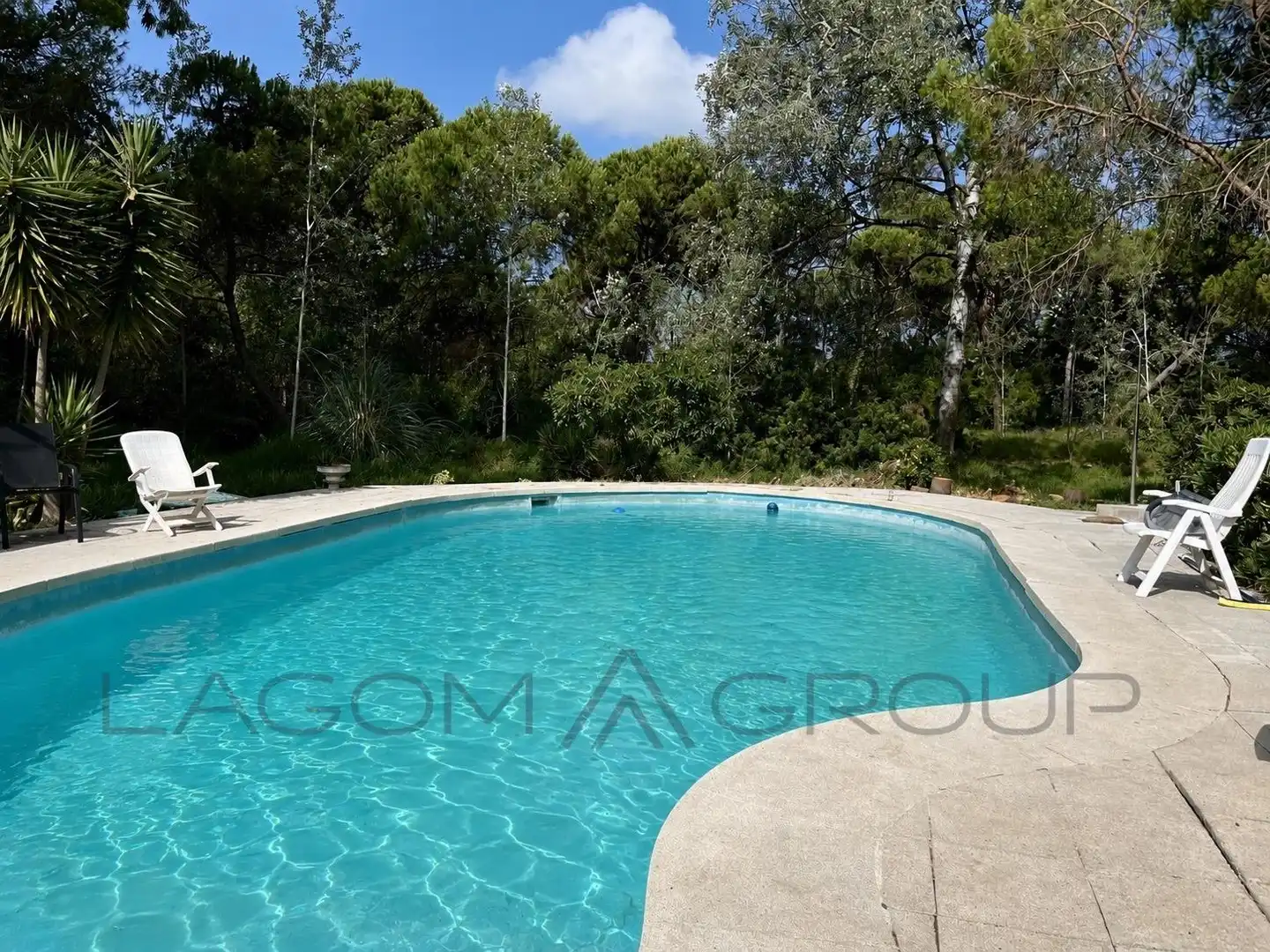 Swimming pool of Flat for sale in Gavà