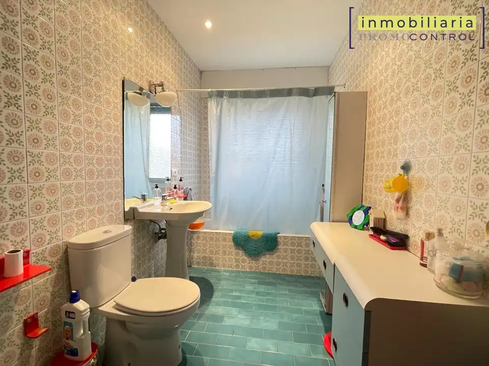Chalet con terraza en venta en Calle Río Aragón 4, imagen 16