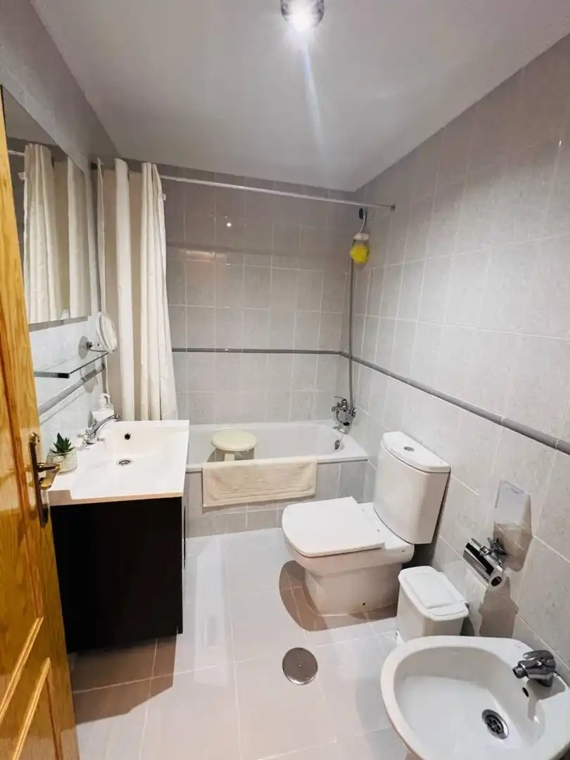 Baño de Piso en venta en Alicante / Alacant con Jardín privado, Terraza y Trastero