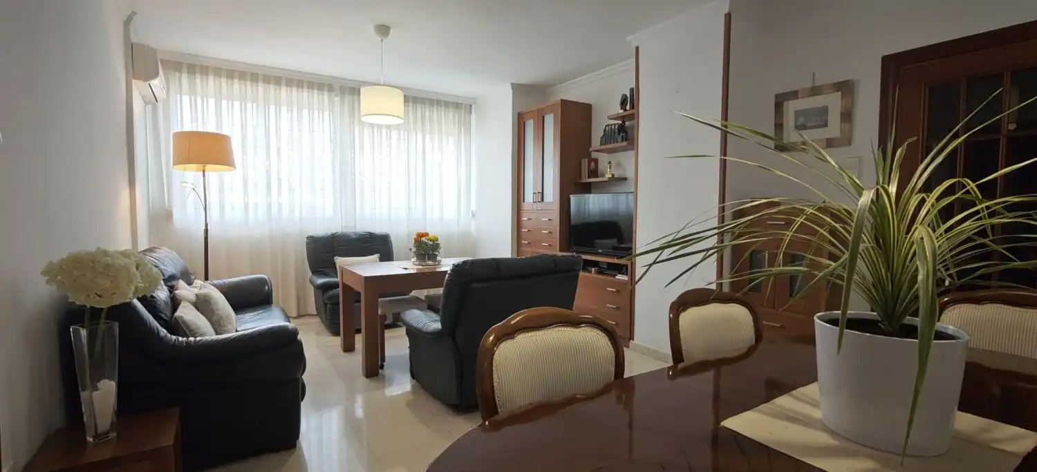 Living room of Flat for sale in  Granada Capital  with Air Conditioner, Heating and Storage room