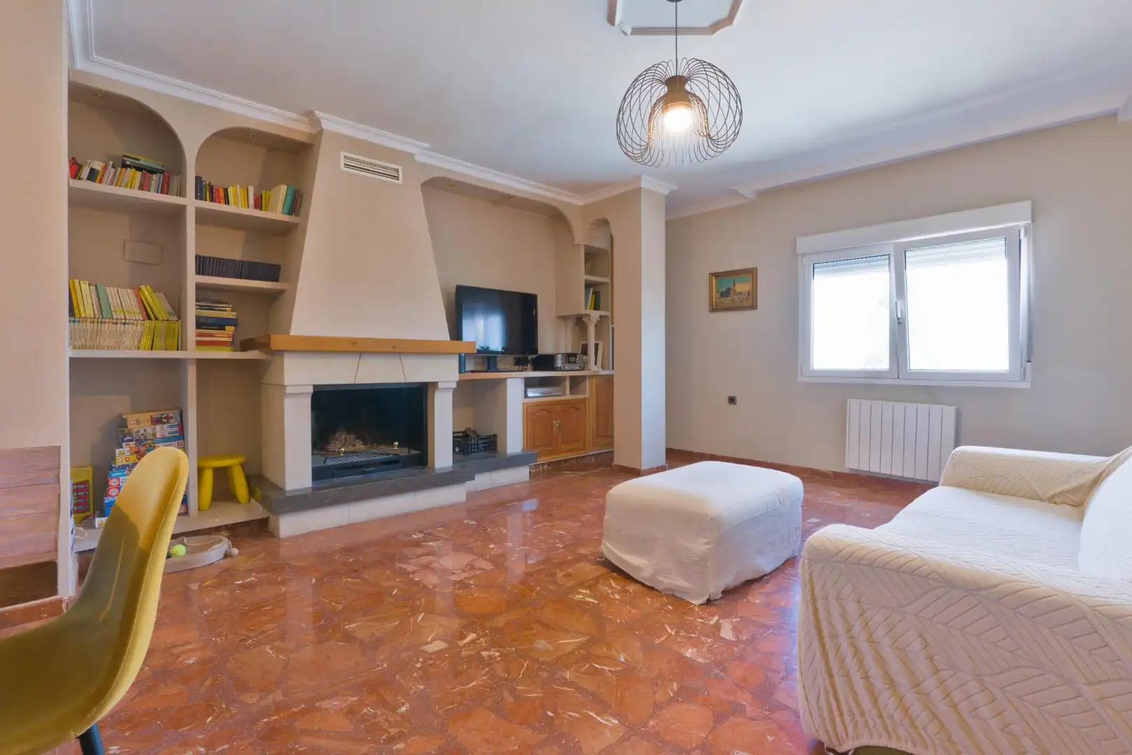 Sala de estar de Casa o chalet en venta en Cájar con Aire acondicionado, Calefacción y Jardín privado