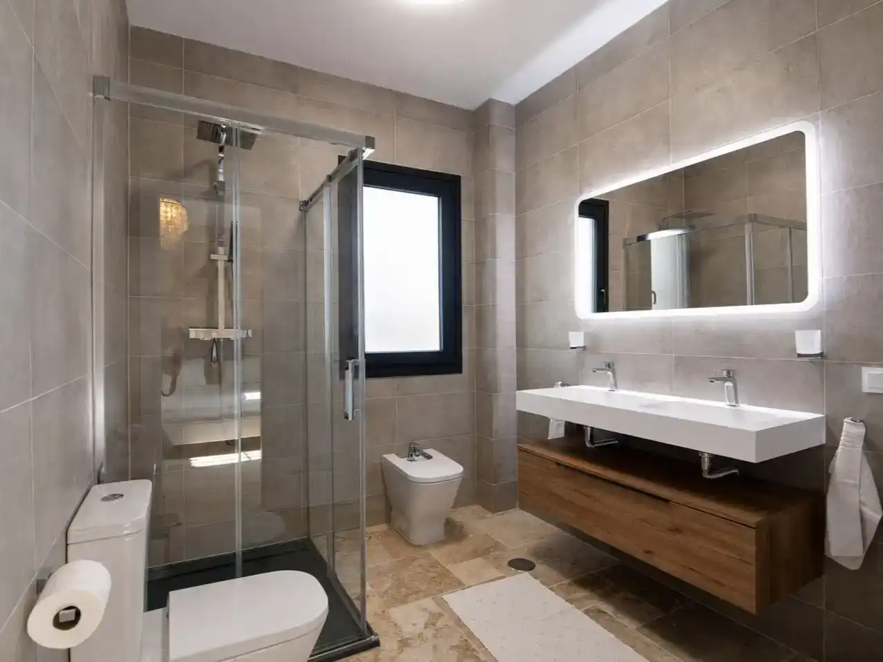 Baño de Piso en venta en Aljaraque con Aire acondicionado, Jardín privado y Trastero