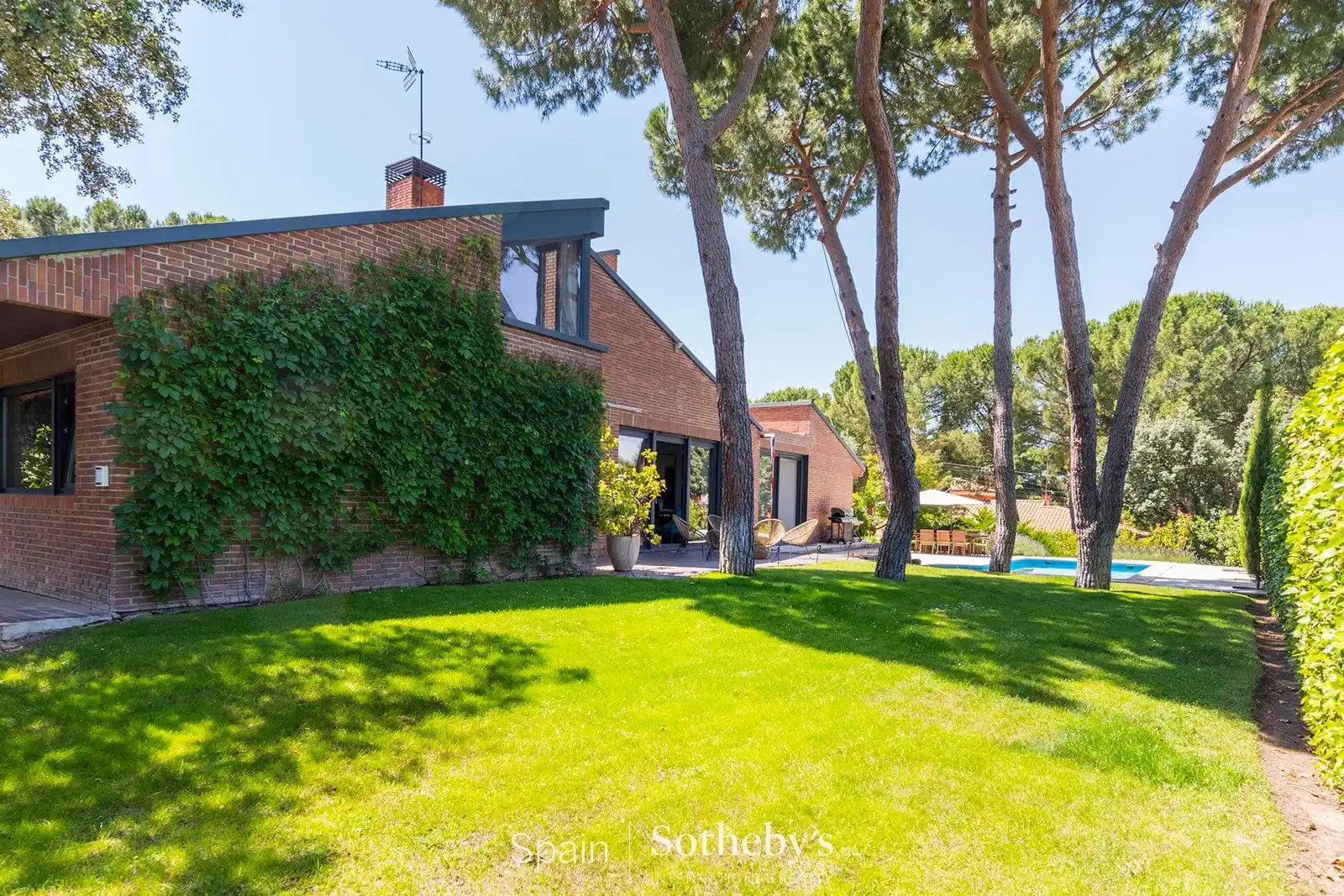 Casa o xalet en venda a Calle del Tulipán, Valdepastores - Las Encinas