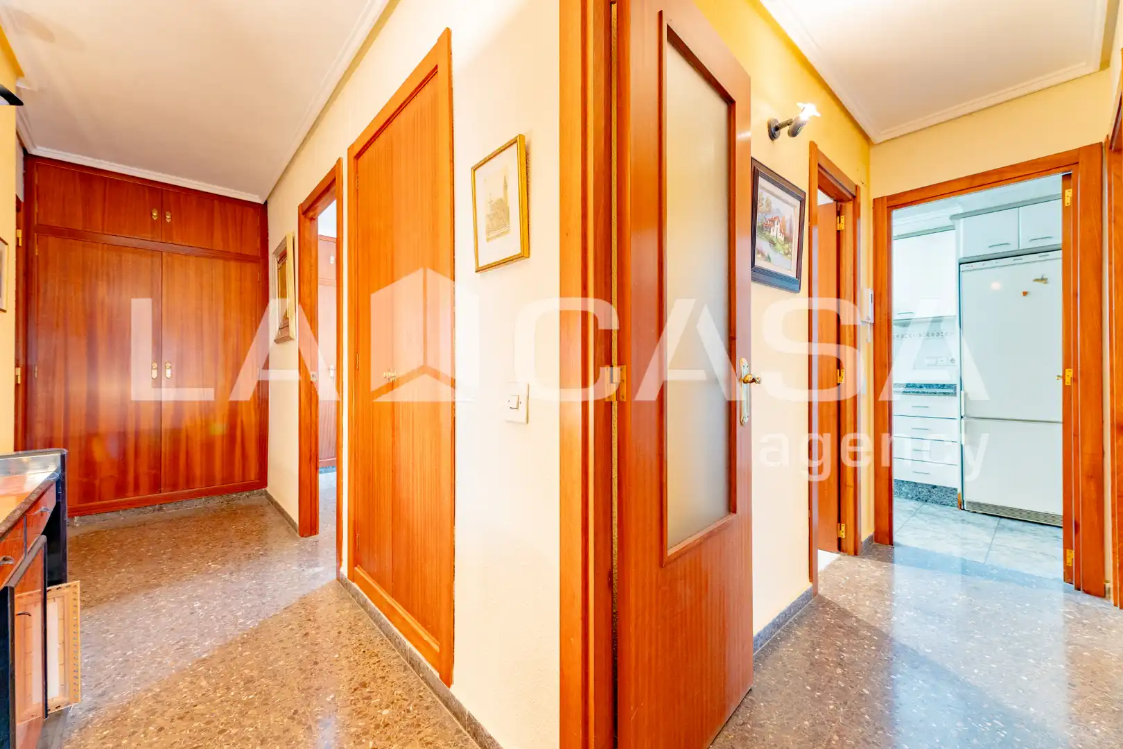 Flat for sale in Valencia  with Air Conditioner and Balcony
