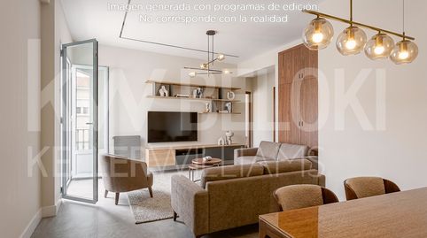 Foto 2 von Wohnung zum Verkauf in Calle de Juan María Guelbenzu Kalea, Milagrosa, Pamplona / Iruña