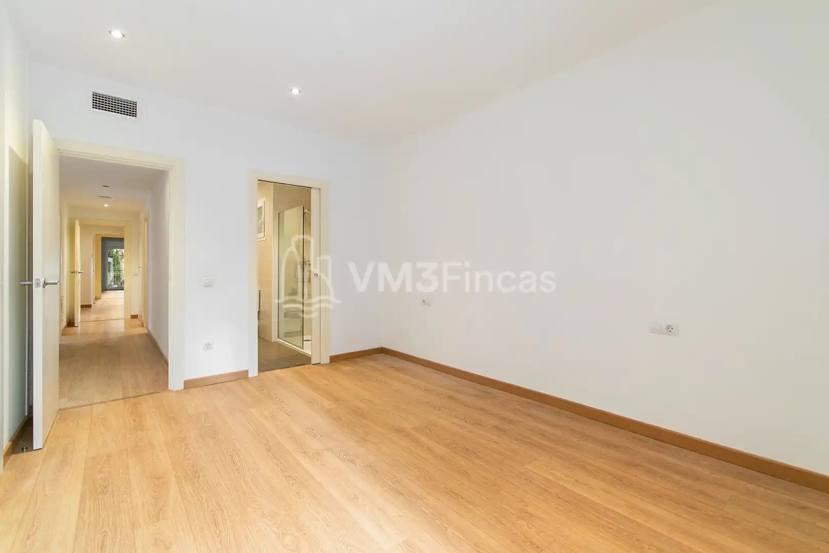 Wohnung zur Miete in Barcelona mit Klimaanlage, Heizung und Parkett