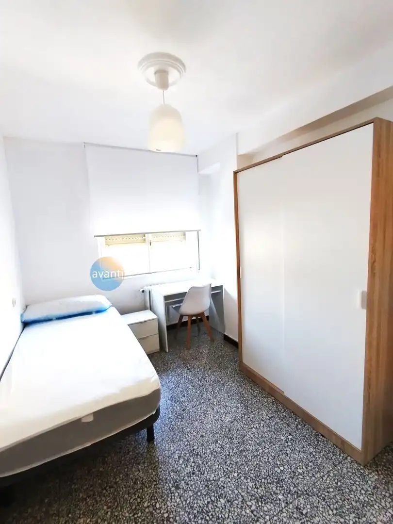 Habitación de Piso de alquiler en Salamanca con Calefacción, Terraza y Amueblado