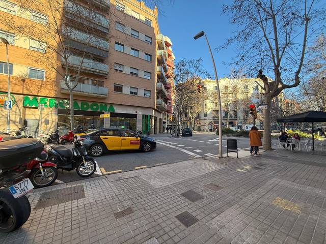 Garaje en Venta en El Poblenou