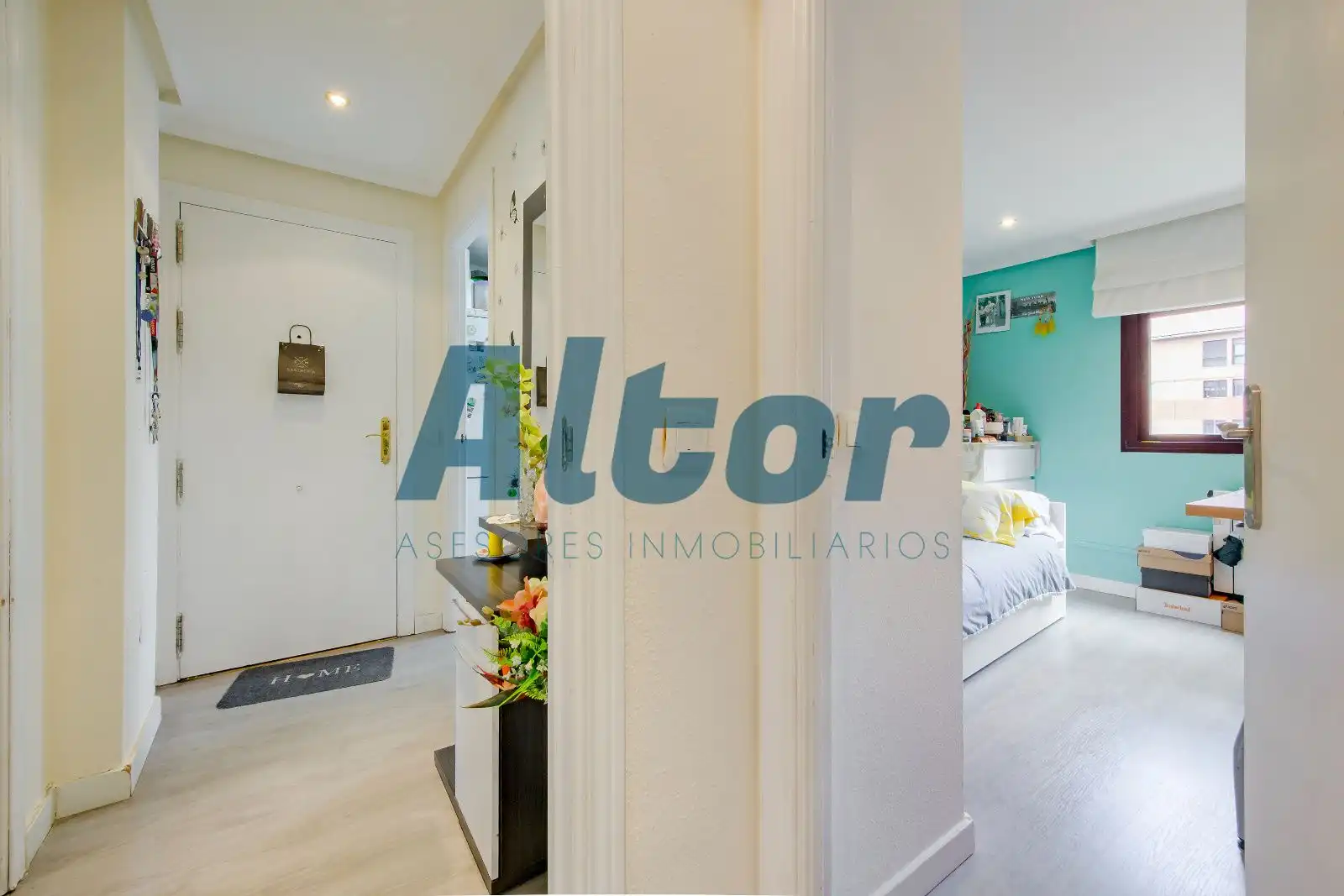 Flat for sale in Madrid  with Air Conditioner, Heating and Storage room