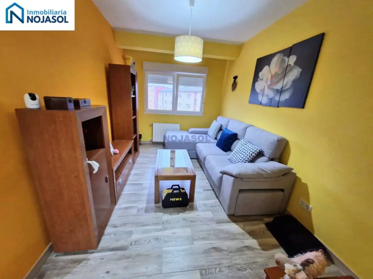 Sala d'estar de Pis en venda en Santoña amb Calefacció, Parquet i Terrassa