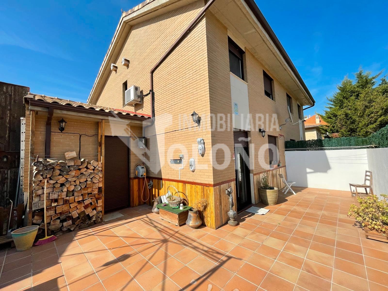 Exterior view of Single-family semi-detached for sale in Cuzcurrita de Río Tirón  with Air Conditioner, Heating and Parquet flooring