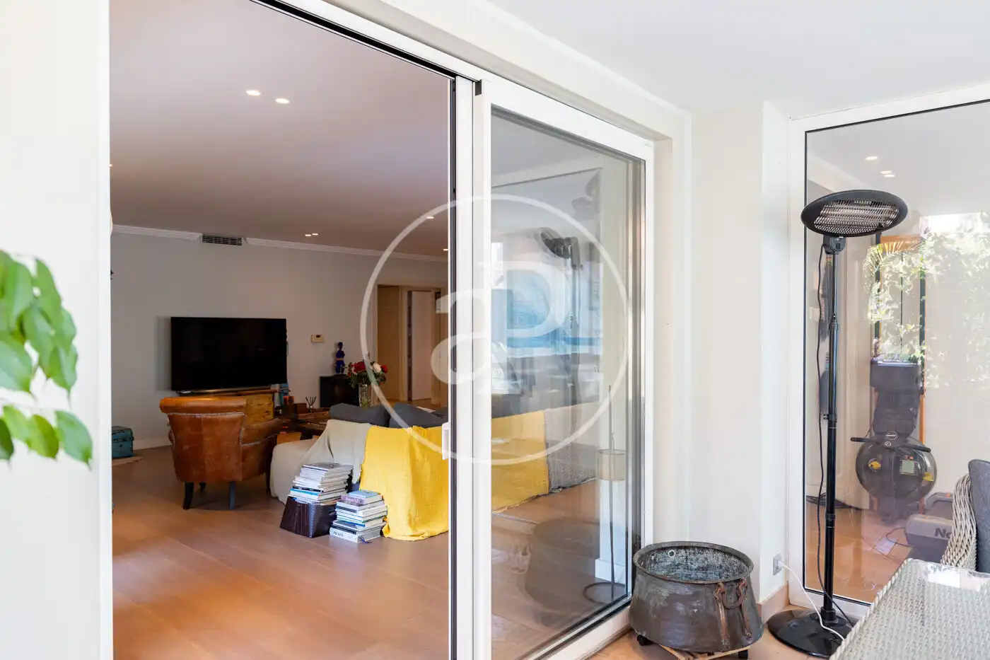 Sala de estar de Piso en venta en Barcelona con Aire acondicionado, Calefacción y Terraza