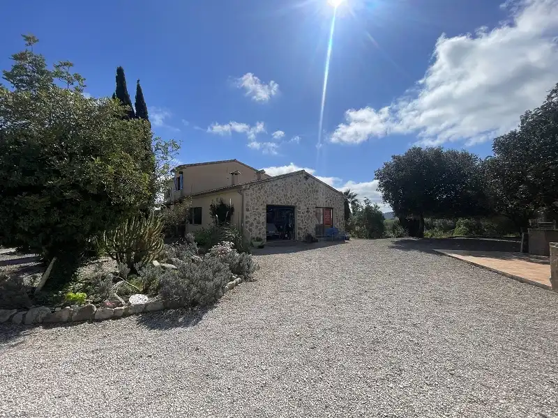 Vista exterior de Casa o xalet en venda en Porreres amb Calefacció, Jardí privat i Terrassa