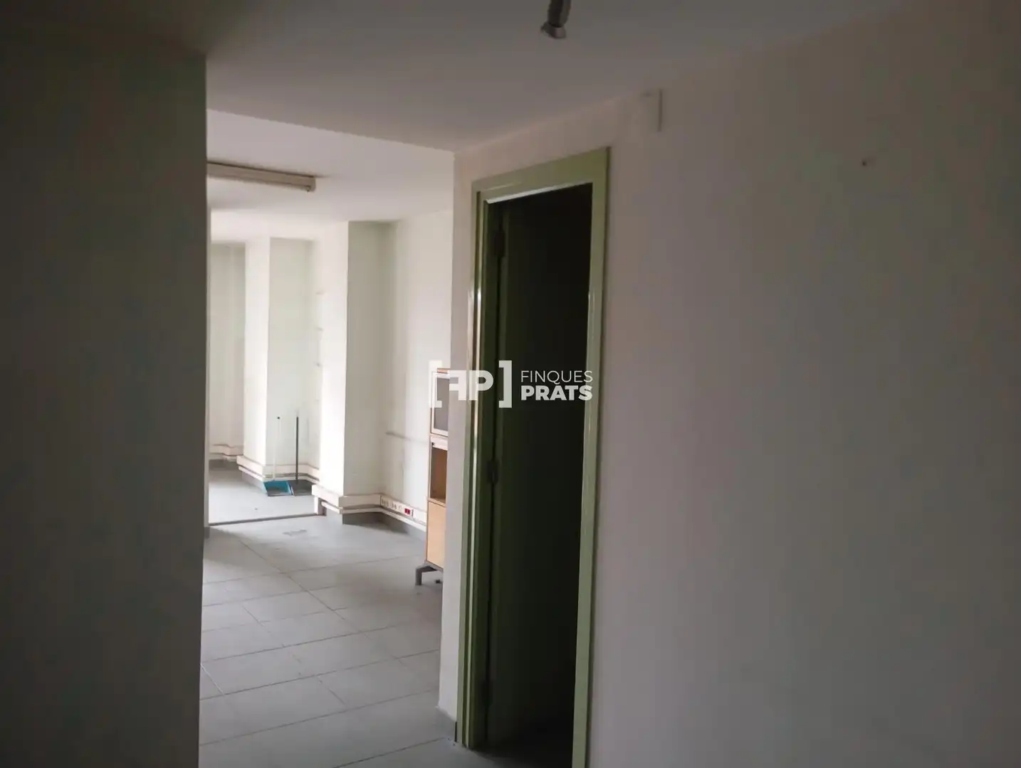 Business premises to rent in Princep de Viana, imagen 5