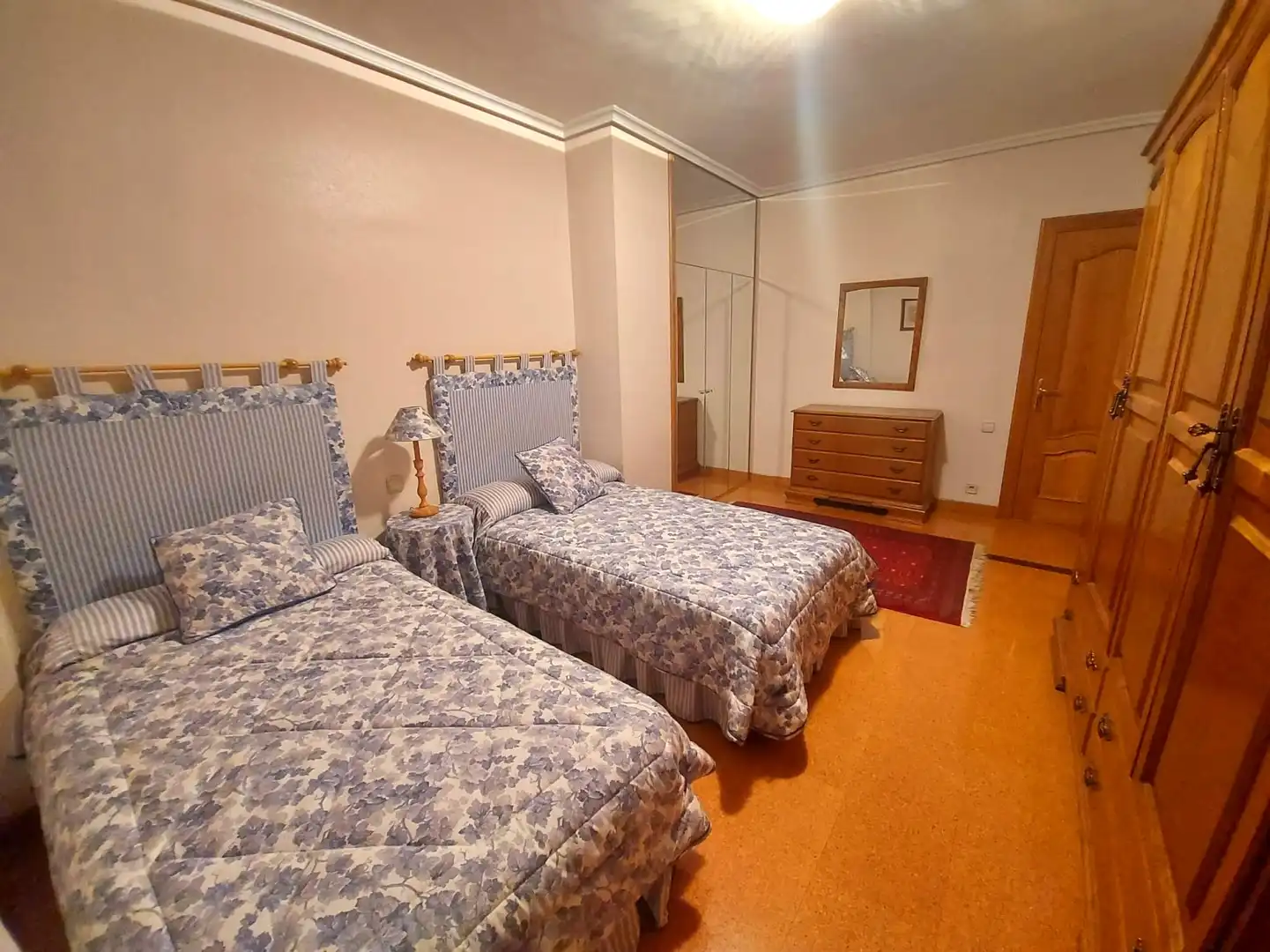 Dormitori de Pis en venda en  Logroño amb Calefacció, Parquet i Terrassa