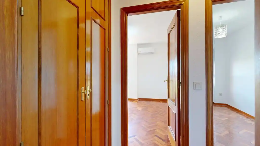 Flat for rent in Madrid  with Air Conditioner, Heating and Private garden