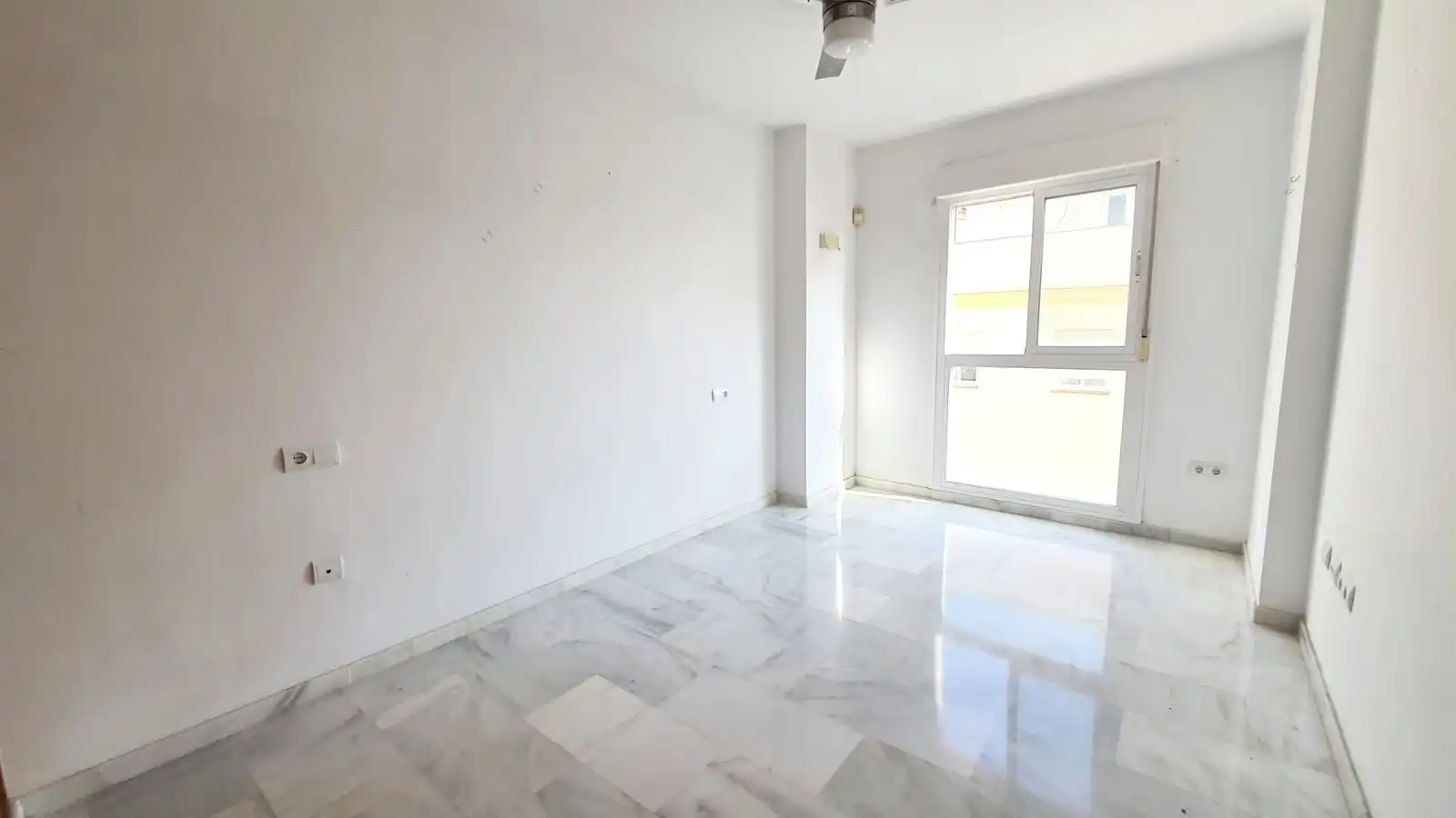 Schlafzimmer von Wohnung zum Verkauf in Mijas mit Klimaanlage und Ofen