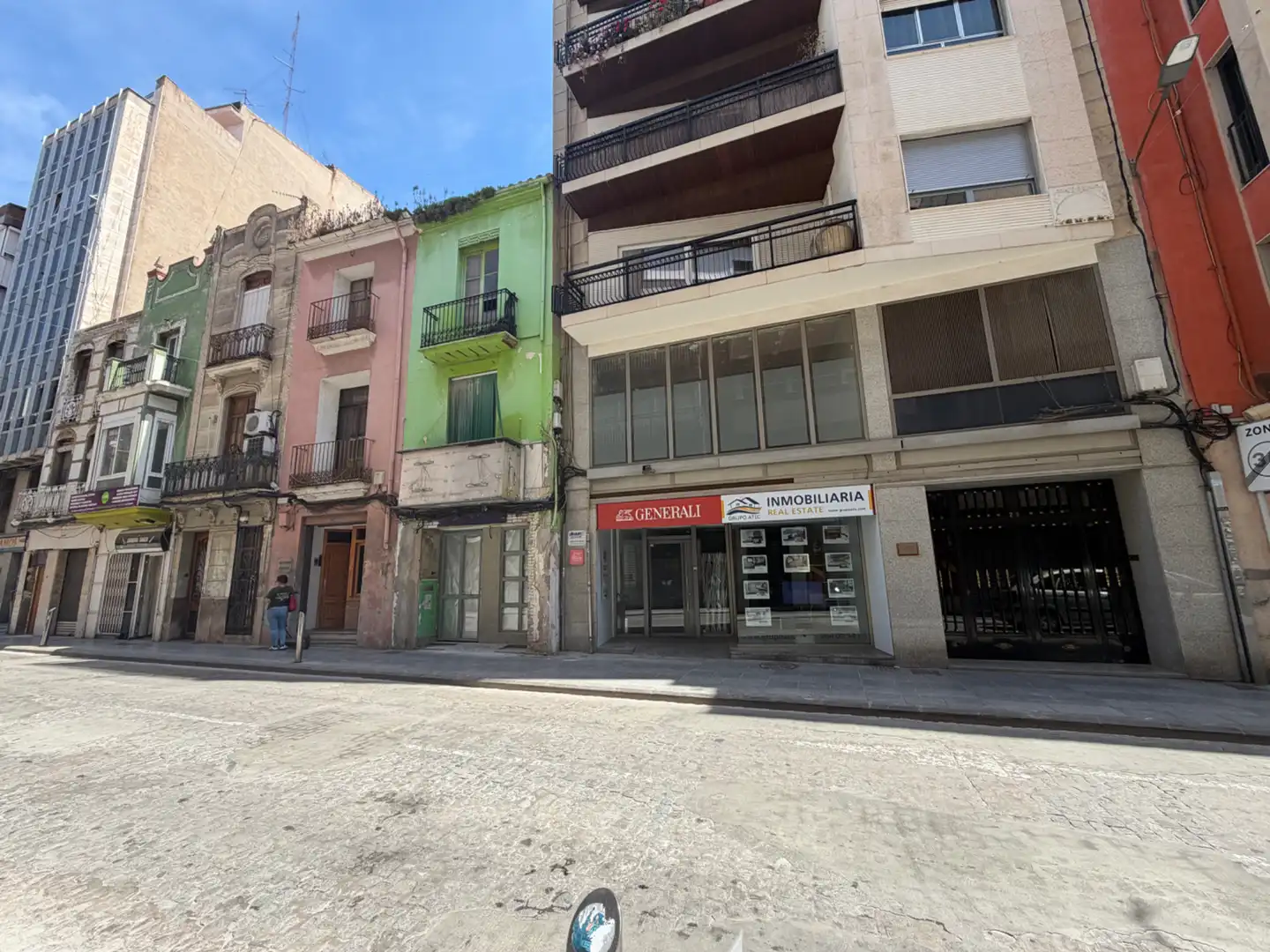 Business premises for sale in El Raval 29