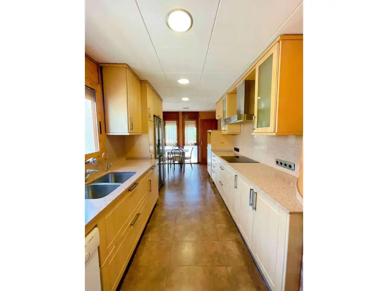 Cocina de Casa o chalet en venta en Cerdanyola del Vallès con Calefacción, Jardín privado y Terraza