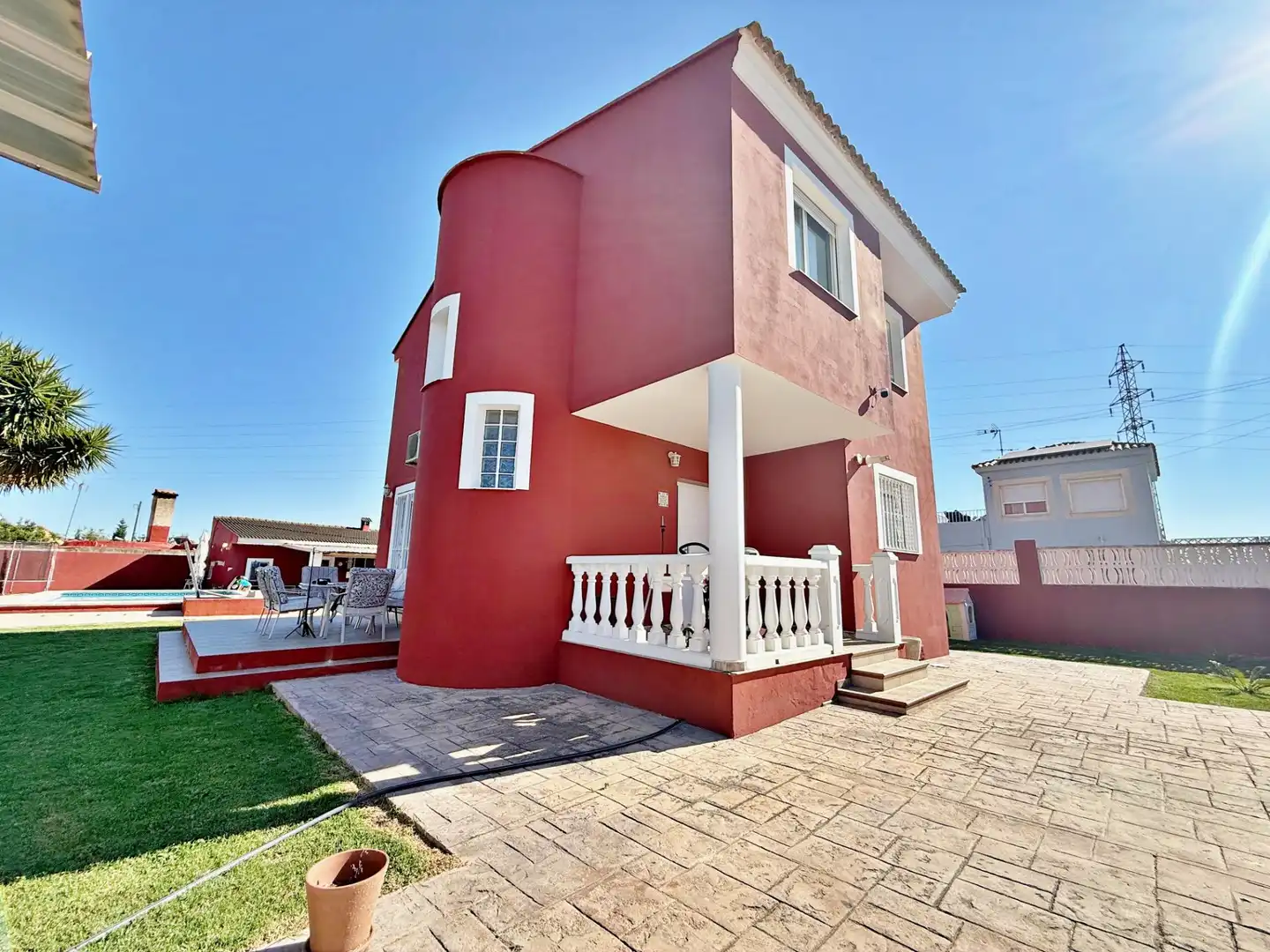 Vista exterior de Casa o xalet en venda en Llíria amb Aire condicionat, Calefacció i Jardí privat