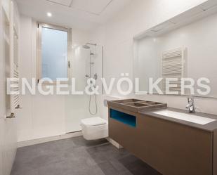 Bany de Apartament de lloguer en  Valencia Capital amb Aire condicionat, Calefacció i Parquet