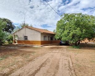 Vista exterior de Finca rústica en venda en Porzuna amb Terrassa